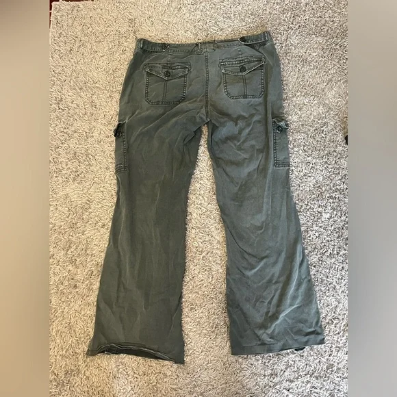 THE LIMITED Cargo Pants - Picture 2 of 3